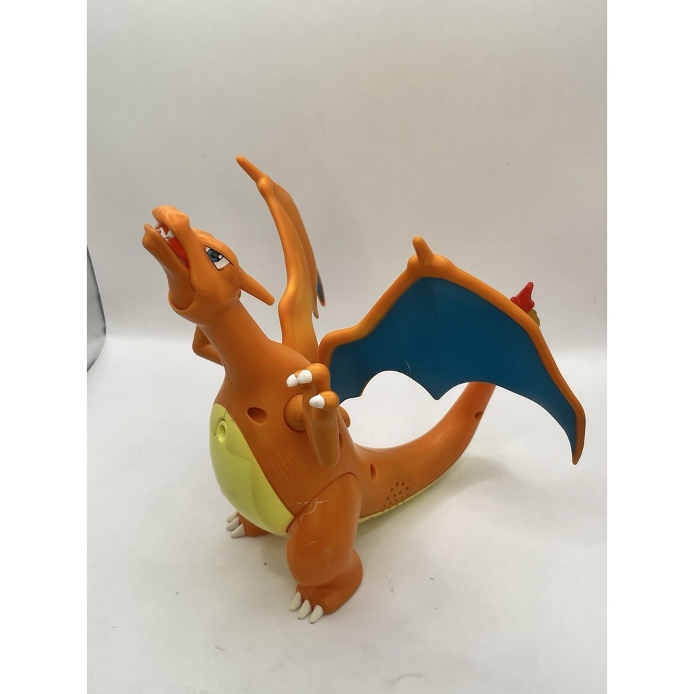 2022 Pokemon Flame & Flight Charizard Deluxe 8" Figure Lights Motion Sound Works